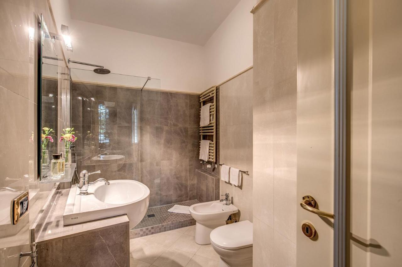 Apartment Palazzo Marescalchi Belli, Vicino Piazza Di Spagna Rom