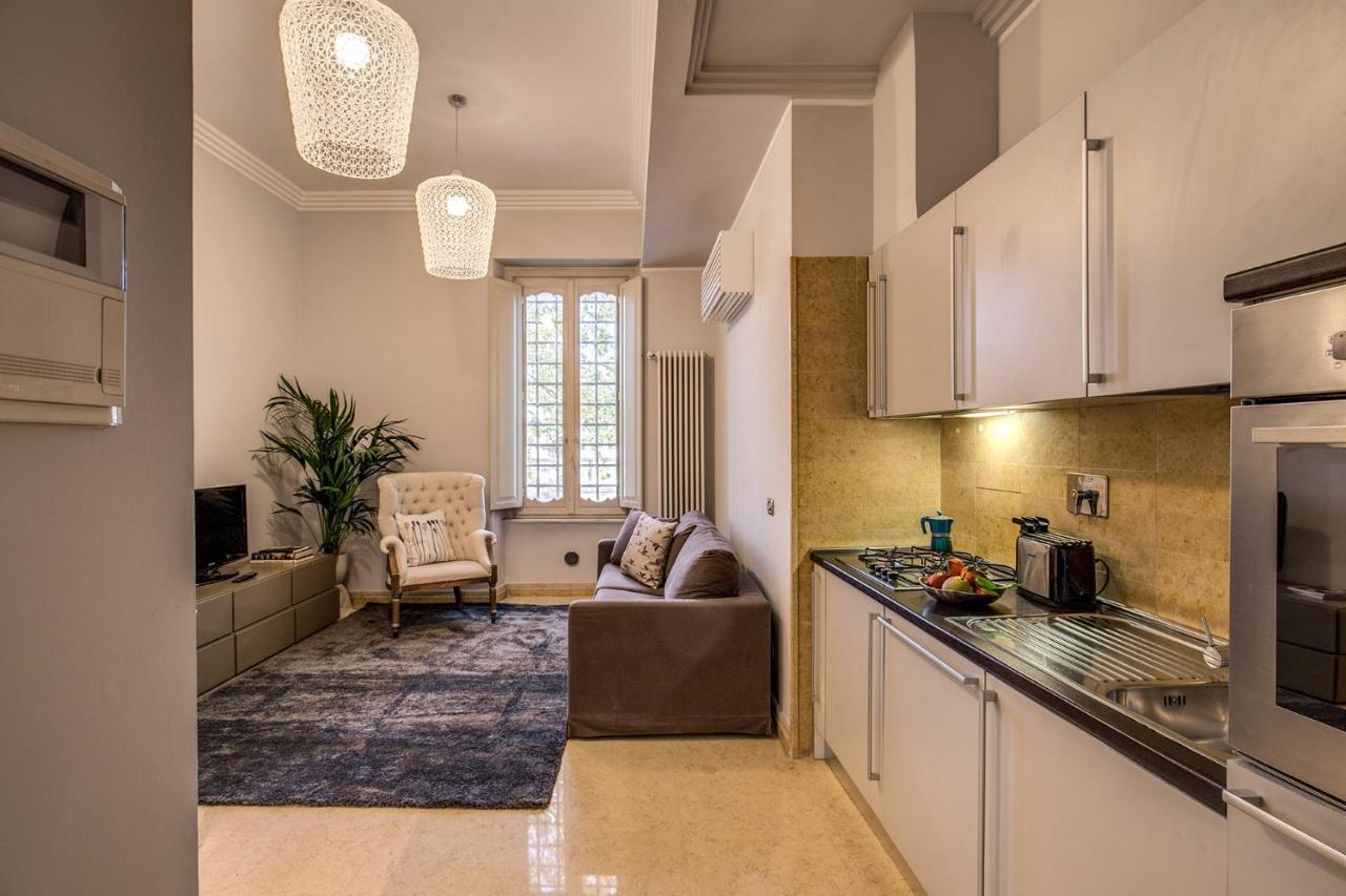 Apartment Palazzo Marescalchi Belli, Vicino Piazza Di Spagna Rom