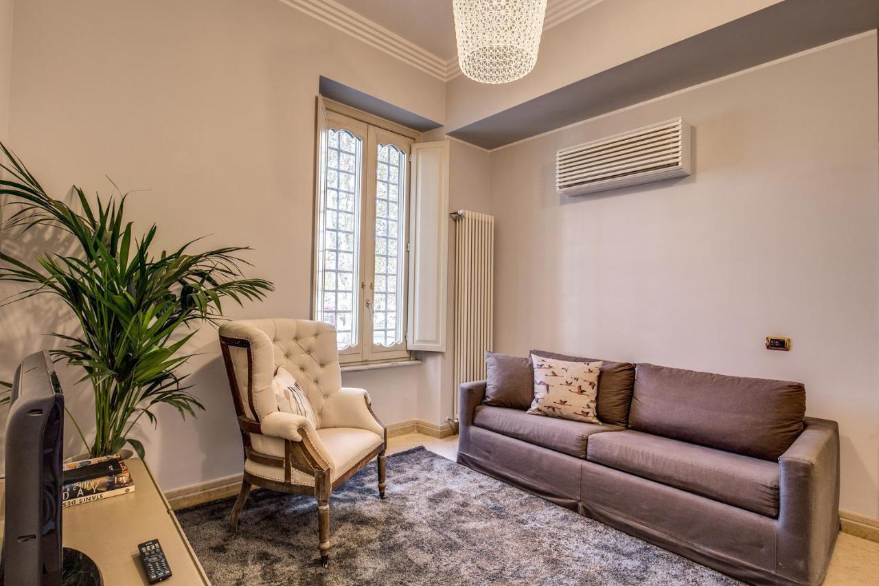 Apartment Palazzo Marescalchi Belli, Vicino Piazza Di Spagna Rom